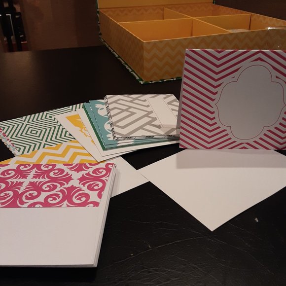 Stationery Kit - Picture 3 of 10